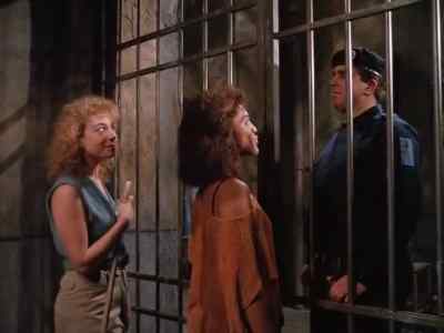 Where are you going?
- We want to leave them in place. - Prison Heat