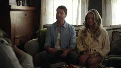 - Where are my manners?
You two must be exhausted. - Chaos on the Farm