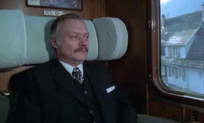 - Where are we? - In France. - The Romantic Englishwoman