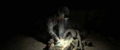 - Where did he come from?
- We have to get out of here. - The Deep Dark