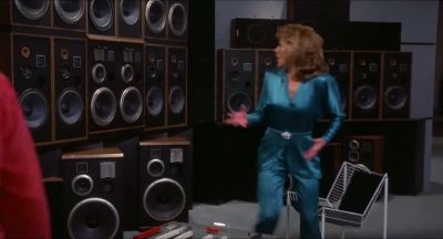Where do they hide all the musicians - Mannequin