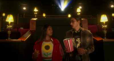 -  Where is everybody?
- I don't know. - How to Date Billy Walsh