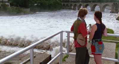 - Where we goin' now?
- Gotta get Connie and Guy. - D2: The Mighty Ducks