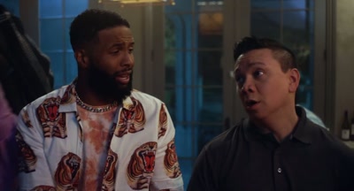 - Where you going?
- Come on, coach, it's "Back That Azz Up." - House Party