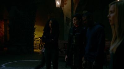 - Where you going?
- To find my daughter. - The Originals