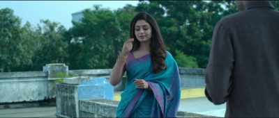 Where have you brought me?
What's wrong with you, Dad? - Pari