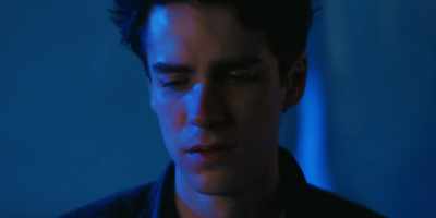 ♪ Where movements are secret ♪ - I Know What You Did Last Summer