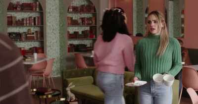 - Where is Paige?
- Come to think of it. - If I Go Missing