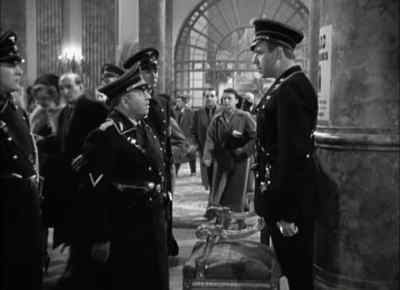 Where, say, commissioner Helm? - Hotel Berlin