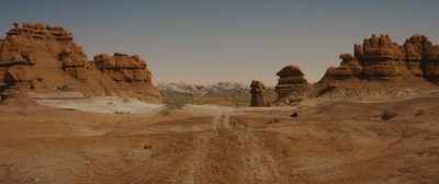 Where is that damn stagecoach? - Damsel