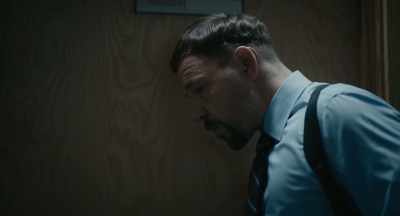 Where is that tricycle driver?
Why isn't he answering his phone? - Venom: Let There Be Carnage