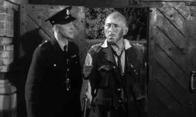 -Where is the governor?
-He's in his garden, Chief. - Two Way Stretch