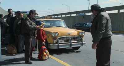 - Where to, kid?
- Empire State Building. - Sleepless in Seattle