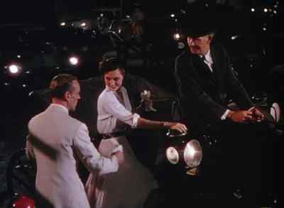 - Where to, sir?
- Leave it to the horse. - The Band Wagon
