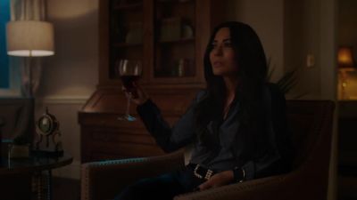 -Where will you be?
-Out with another deputy. - Riverdale