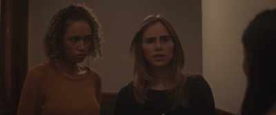 Where's Alice?
I haven't seen her tonight. - Seance