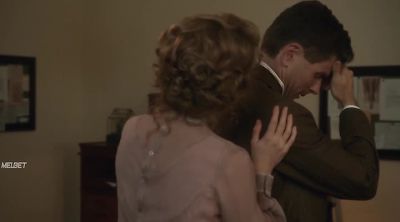 - Where's Armstrong?
- He ran out that way. - Murdoch Mysteries