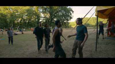 -Where's your bag? Where is it?
-All right, I have it! It's here! - A Place to Fight For