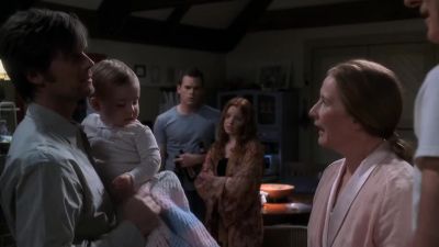 - Where's her blankie?
- I have it. - Six Feet Under