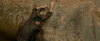 Where's Chandran? - Prasad fell
unconscious, sir. - What? - Thondimuthalum Driksakshiyum