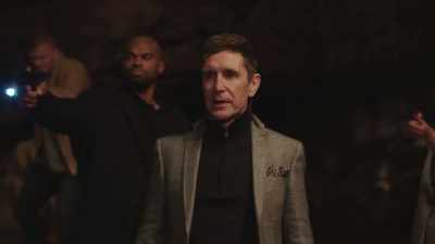 - Where's Eddie?
- Resting Easy with the doc, - Mia and the Dragon Princess