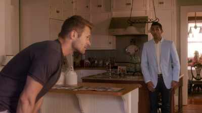- Where's she going?
- Home. Holden’s plantation - Hollywood Dirt