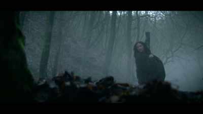 - Where's she gone?
- There! - Shadow and Bone