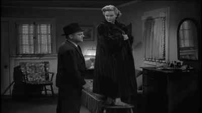 - Where's Ma?
- She went to the market. - White Heat
