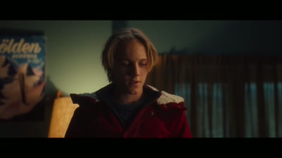 - Where's Mr. Claus?
- [door opens] - The Claus Family 3