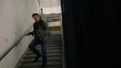 - Where's Noa?
- Uh-uh. - Colony