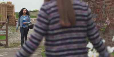 -Where's Pin?
-I tried. I really tried. - Free Rein