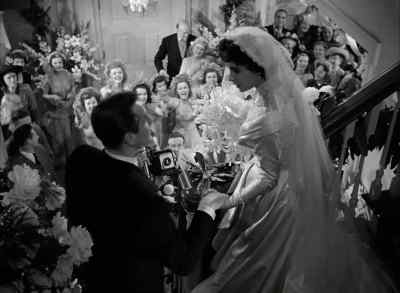 - Where's Pops? I don't see him.
- I haven't seen him either. - Father of the Bride