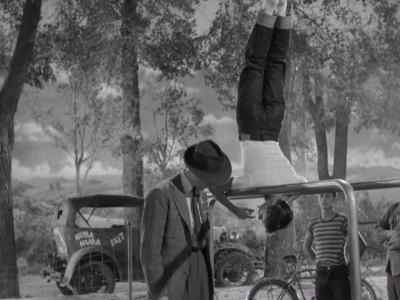 - Where's Professor Hoopendecker?
- I don't know. He ain't down here. - Magic Town