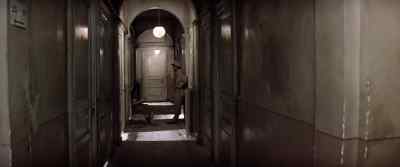 - Where's your sister?
- Ln there. - Catch 22