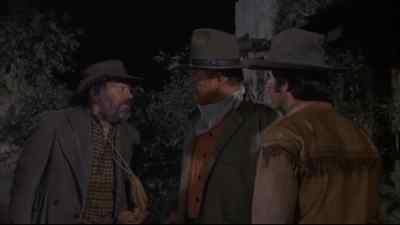 - Where's the old man?
- There. - Rio Lobo