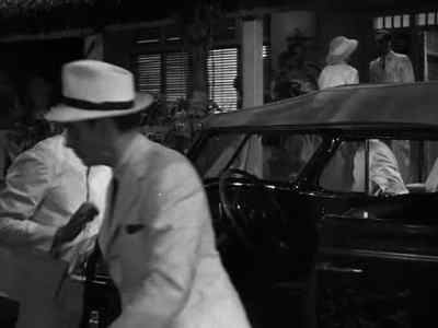 -Where's my wife?
-She locked herself in. - The Letter