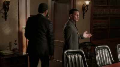 - Where's your--
- Oh, I've brought no lawyer. - Bluff City Law