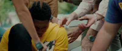 - Which ankle is it?
- This one! Do you think you can play this season? - The Re-Education of Molly Singer