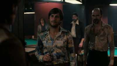 -Which Beatle are you?
-He's Ringo. - The Deuce