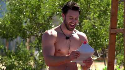 Which boy (LAUGHING)
has had a fivesome? - Love Island