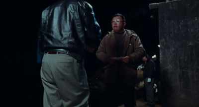 -Which hand did he use?
-Right hand. - Only the River Flows