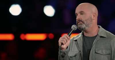 Which, you know, whatever.
[chuckles] - Tom Segura: Sledgehammer