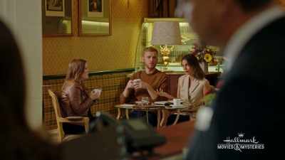 Which means she could have
been here the whole time. - To Catch a Spy