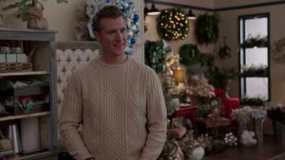Which means we only have the
pinecone wreaths left to do. - Christmas Wreaths and Ribbons