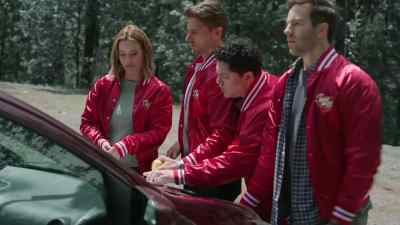 Which means we were supposed
to turn left back there. - Jingle Bell Run
