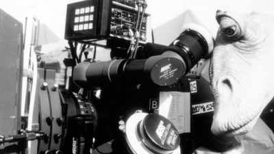 While a hype around
Jar Jar was building on set, - Icons Unearthed: Star Wars