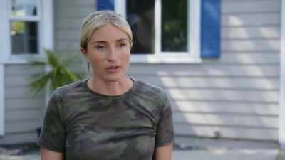 While he didn't find
live termites, - Help! I Wrecked My House
