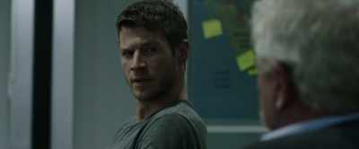 ...while hitting a moving target
up to a mile away. - Sniper: Ultimate Kill