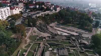 While the architects chose this site - Roman Megastructures