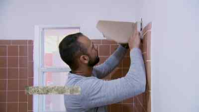While the kitchen
may have some issues, - Zombie House Flipping